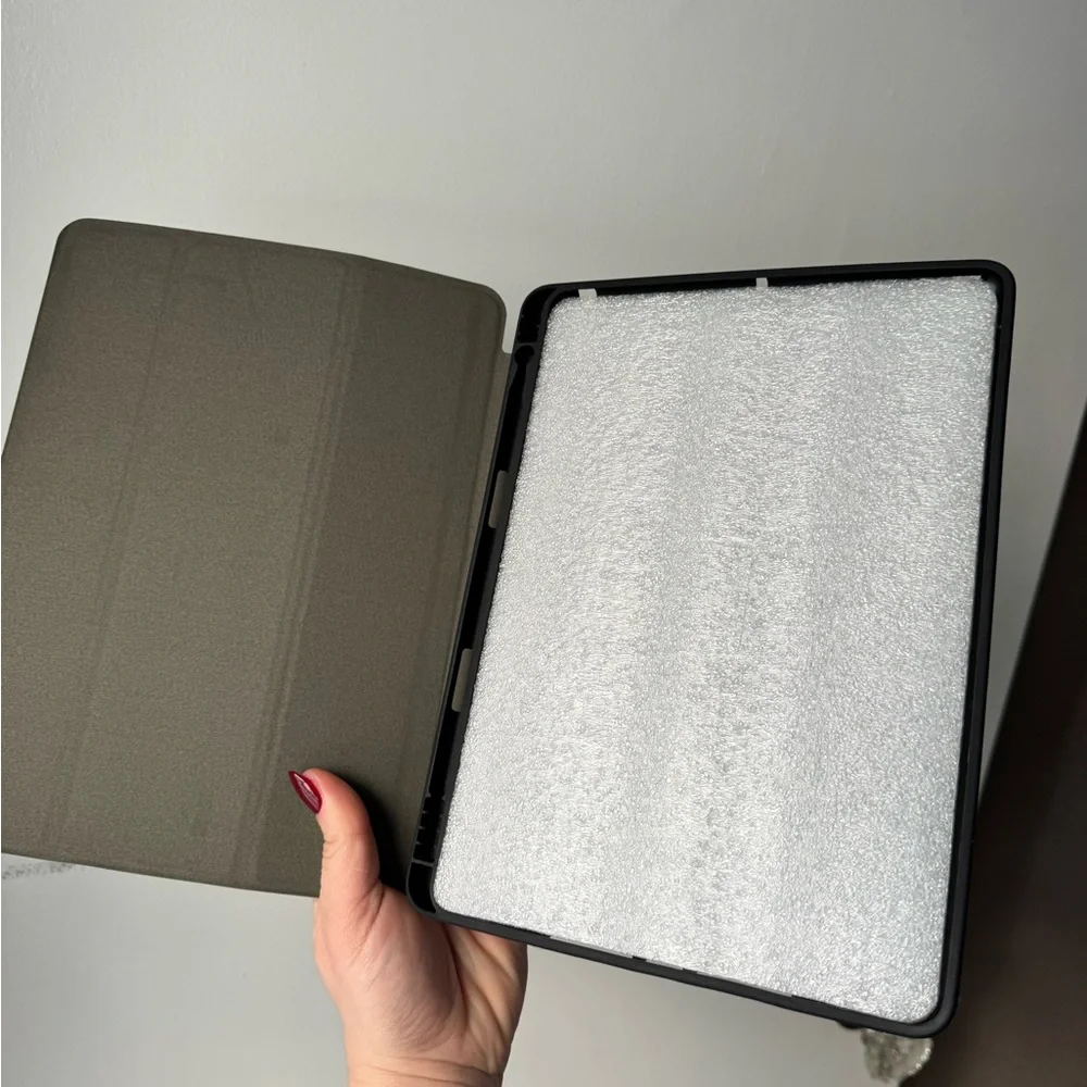Stylish Mint and White IPAD case 9.7 in